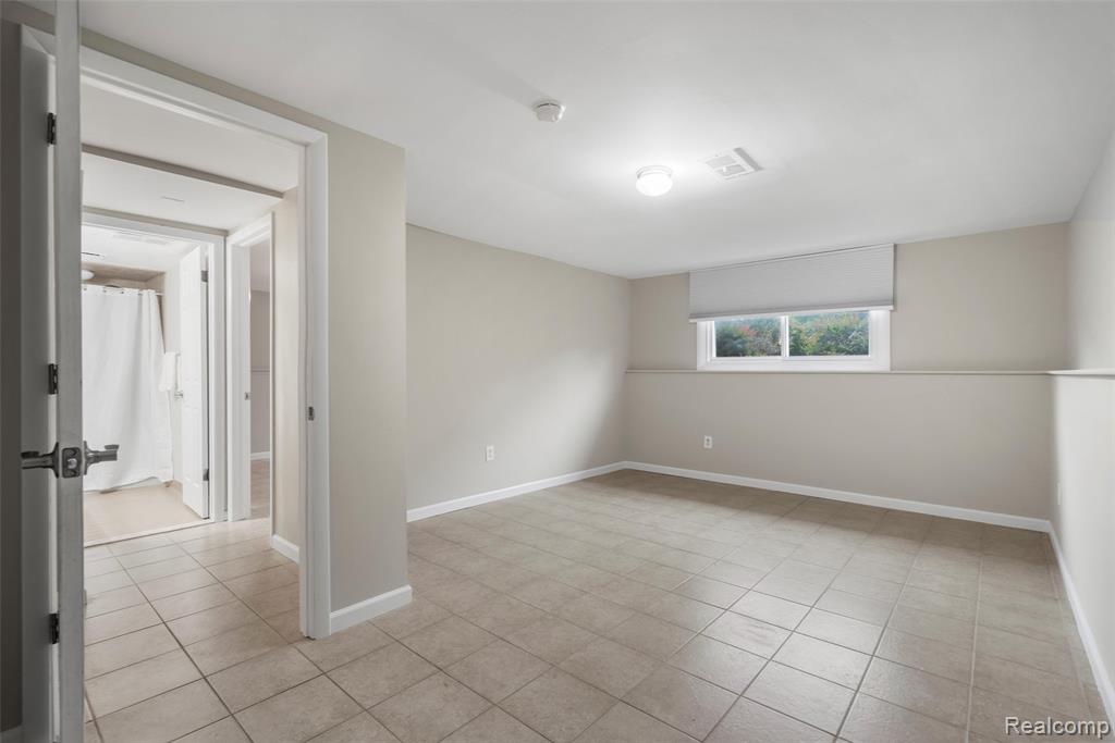 890 Darwin Place Court, Rochester Hills, MI 48307 — Photo 23