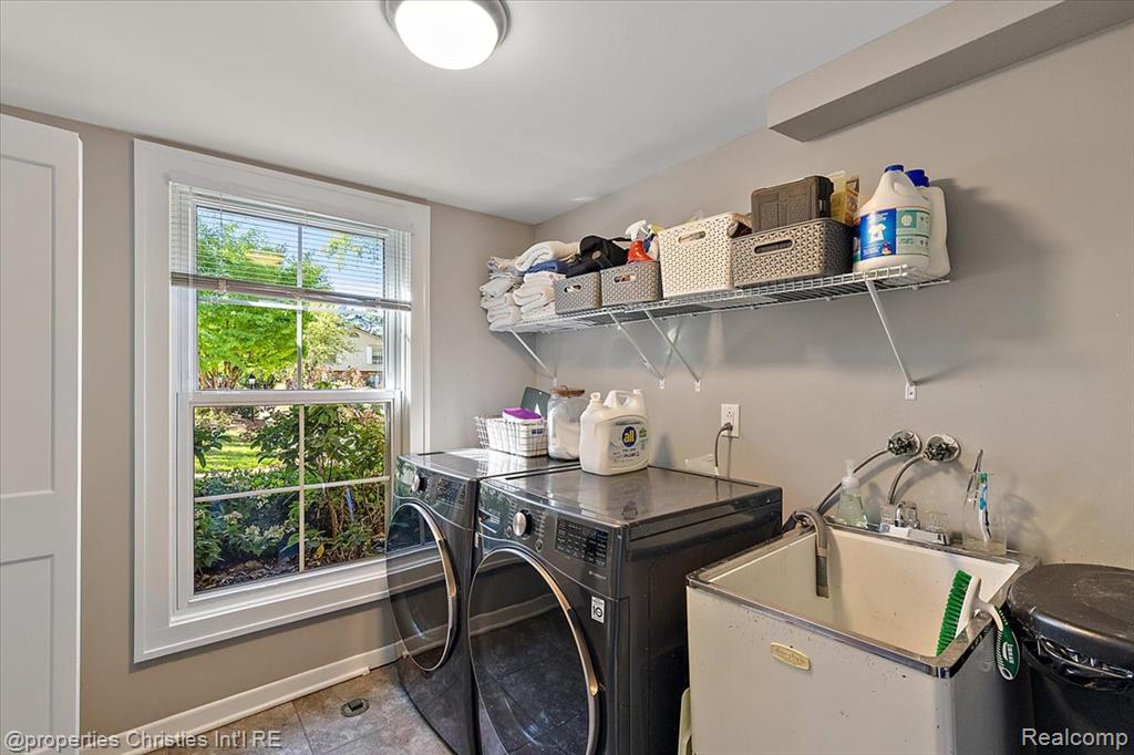 31462 Waltham Road, Beverly Hills, MI 48025 — Photo 32