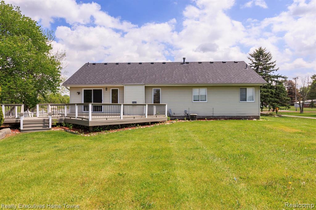 1041 Mackie Road, Almont, MI 48003 — Photo 14