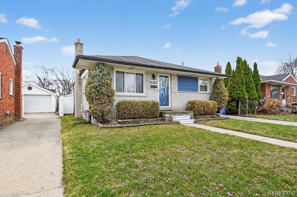830 Mapleknoll Avenue, Madison Heights, MI 48071 — Photo 2