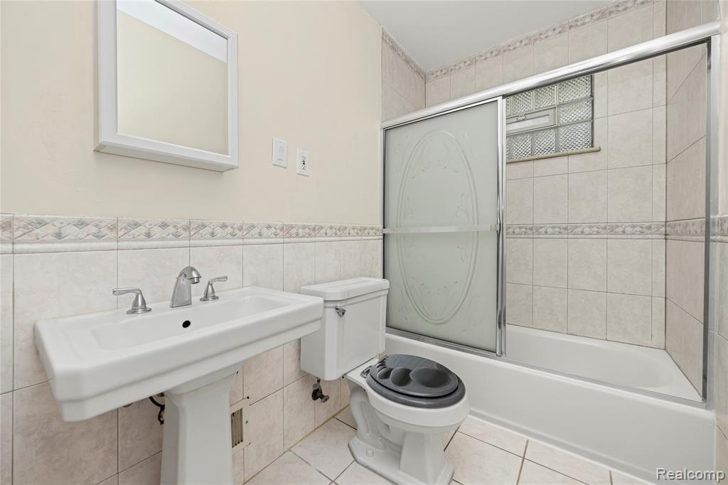 8475 Farnum Avenue, Warren, MI 48093 — Photo 15