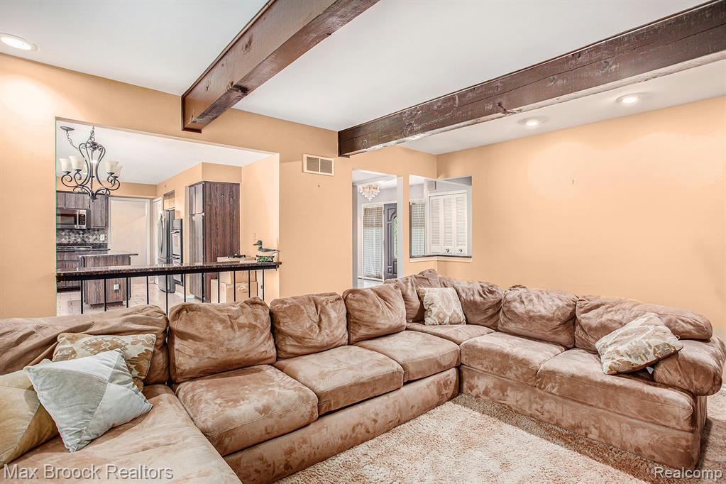 5622 Powder Horn Drive, West Bloomfield, MI — Photo 12