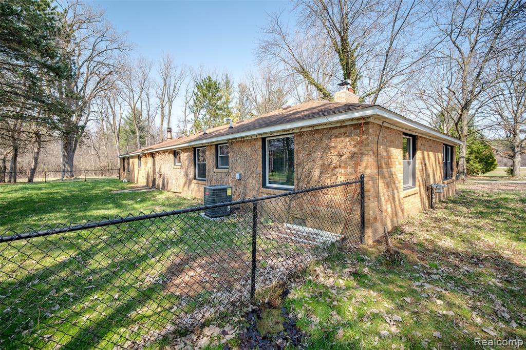 8780 Dixie Highway, Birch Run, MI 48415 — Photo 22
