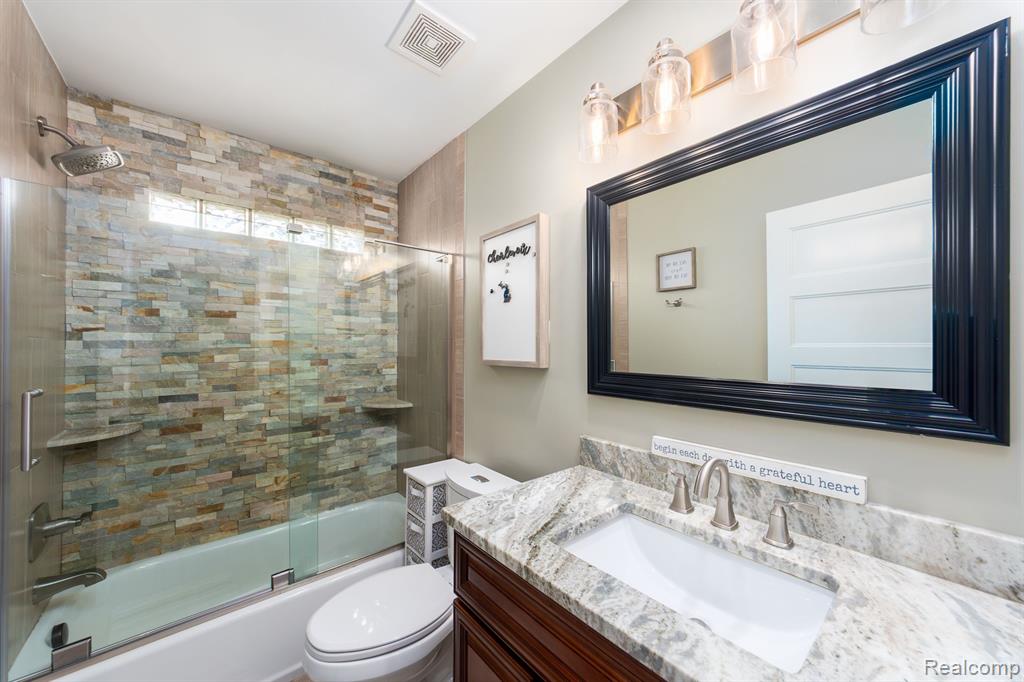 9235 SILVERSIDE, South Lyon, MI 48178 — Photo 23