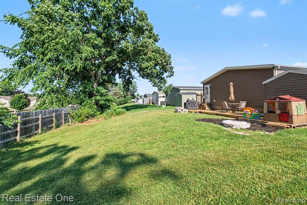 6548 Prince Blvd, Fenton, MI 48430 — Photo 3