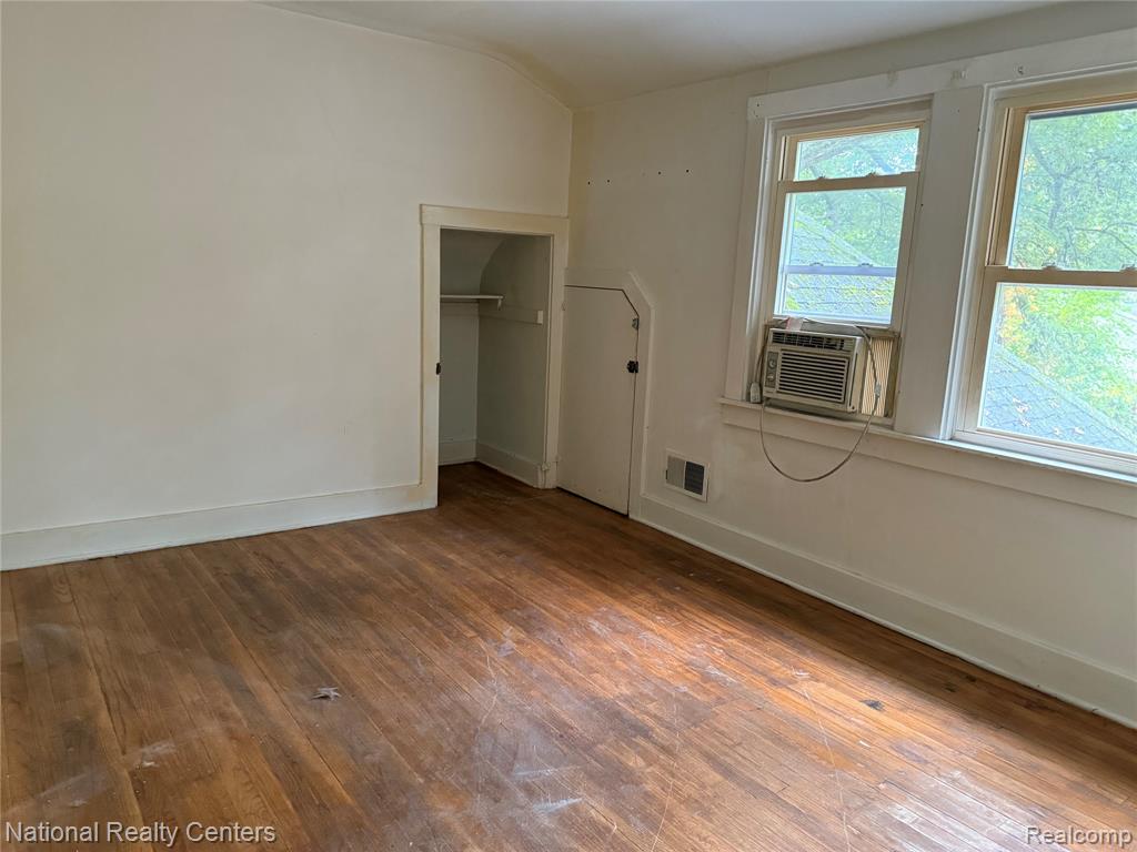 345 Colonial Lane, Algonac, MI 48001 — Photo 18