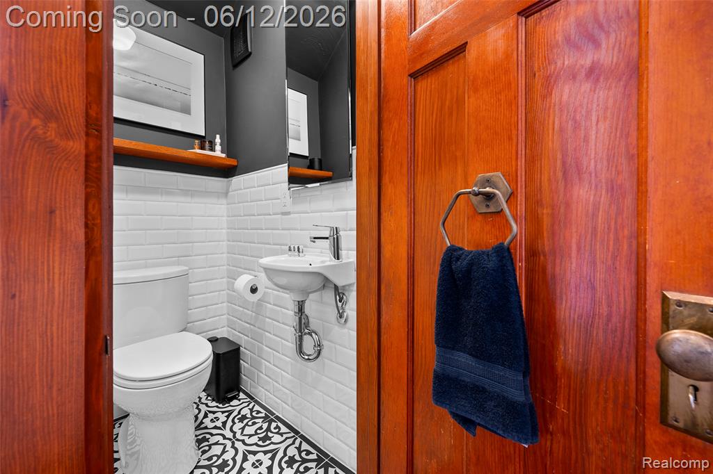 728 N Washington Avenue, Royal Oak, MI 48067 — Photo 19