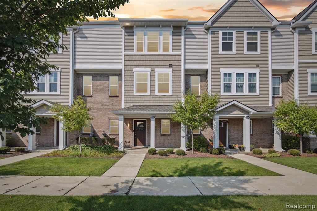 3189 Chambers W, Wixom, MI 48393 — front exterior