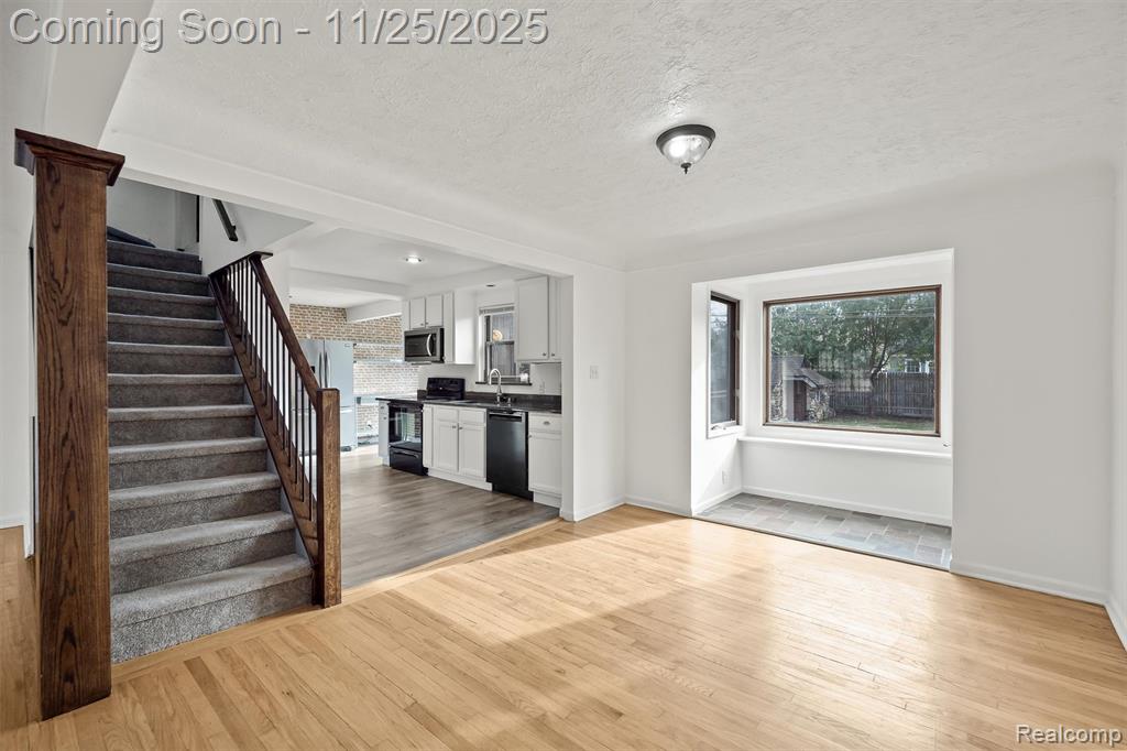 13111 Nadine Avenue, Huntington Woods, MI — Photo 8