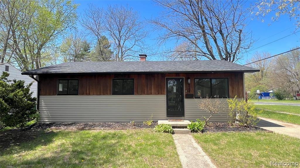 1104 Lexington Parkway, Ypsilanti, MI 48198 — front exterior