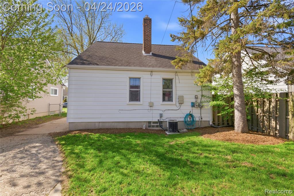 8570 Troy Street, Oak Park, MI 48237 — Photo 27