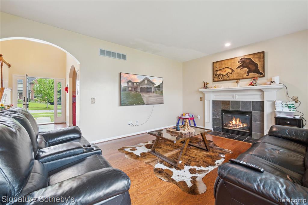 8926 El Dorado Drive N, White Lake, MI — Photo 12