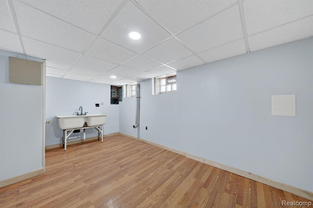 2978 Evaline Street, Hamtramck, MI 48212 — Photo 40