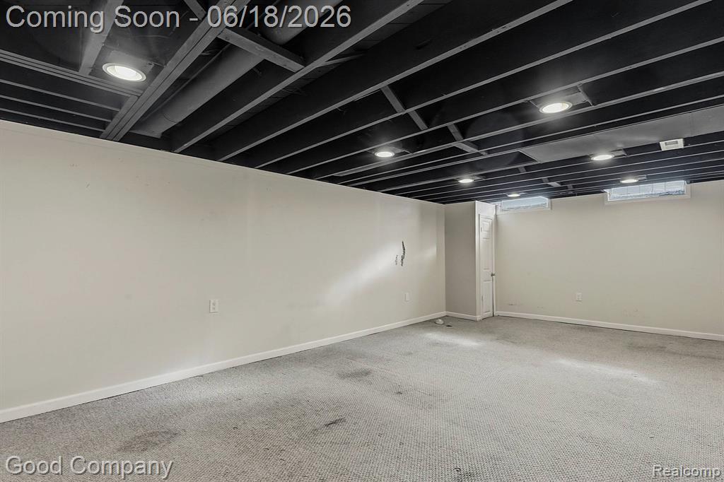 8246 Independence Drive, Sterling Heights, MI 48313 — Photo 33