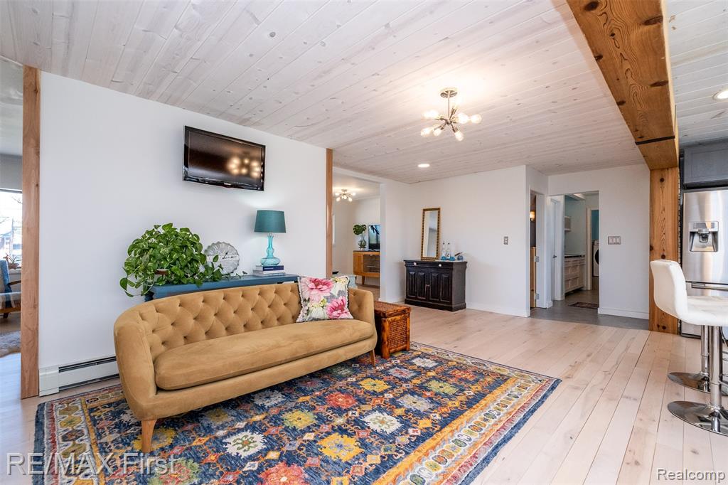 905 W Parker Avenue, Madison Heights, MI 48071 — Photo 16