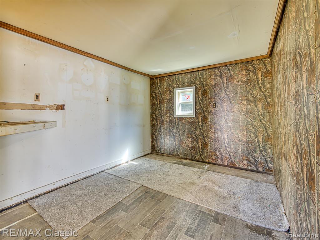 9156 Elizabeth Street, Whitmore Lake, MI 48189 — Photo 18