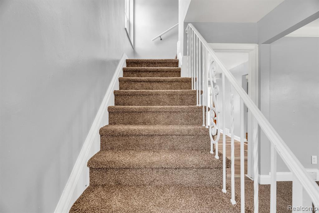 8262 E Outer Drive, Detroit, MI 48213 — Photo 20