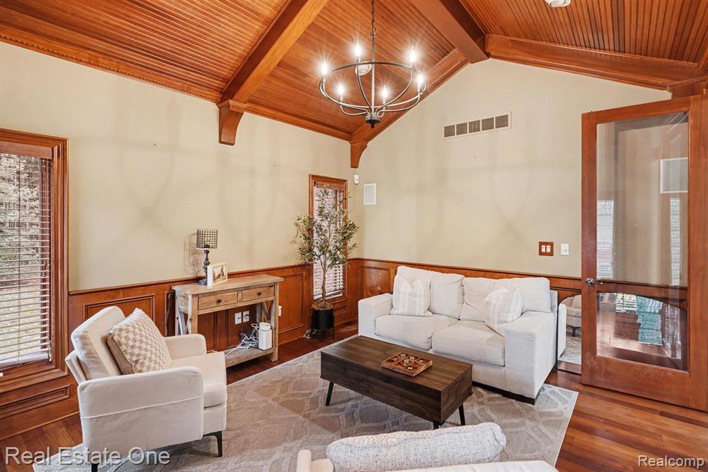 12901 Sleigh Trail, Milford, MI 48380 — Photo 9