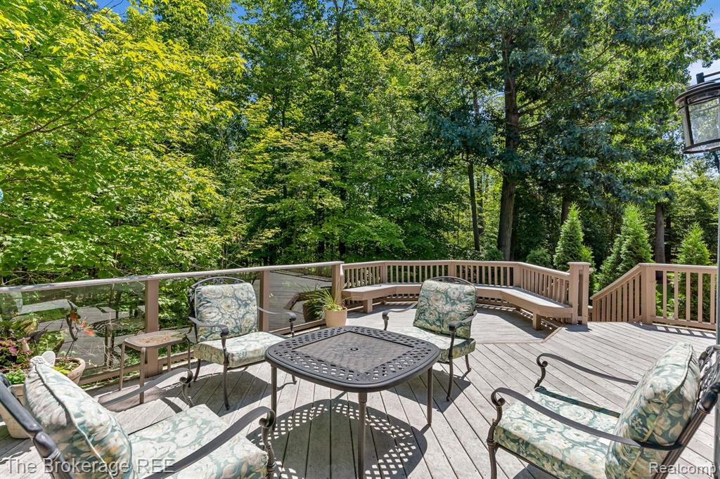 6995 HAWK WOODS Court, West Bloomfield, MI — Photo 63