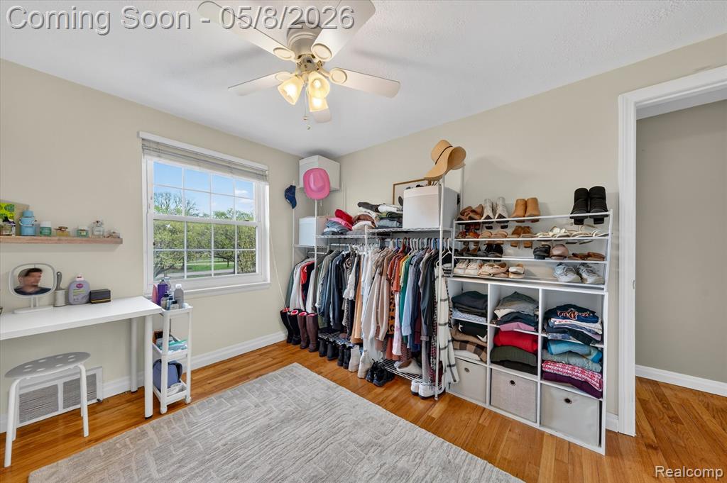 22927 Lakeshore Drive, Saint Clair Shores, MI 48080 — Photo 24