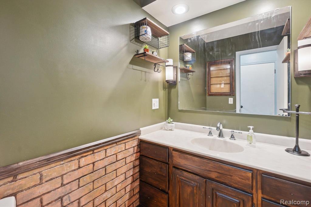 4466 VAN VLEET Road, Swartz Creek, MI 48473 — Photo 29