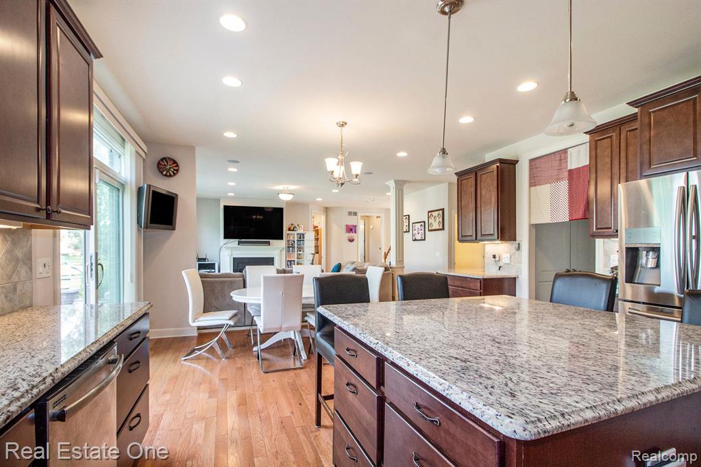 47466 VALENCIA Circle, Novi, MI — Photo 15