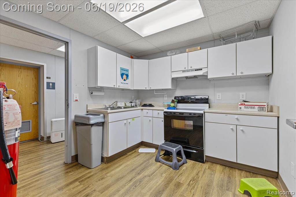 17421-17321 Telegraph, Detroit, MI 48219 — Photo 20