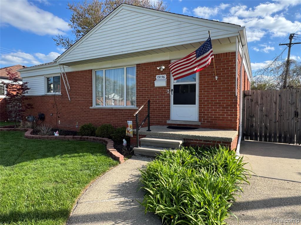 19156 Ash Avenue, Eastpointe, MI 48021 — Photo 3