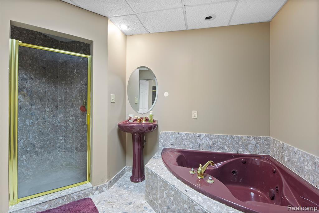 8950 WOODLORE SOUTH Drive, Plymouth, MI 48170 — Photo 51