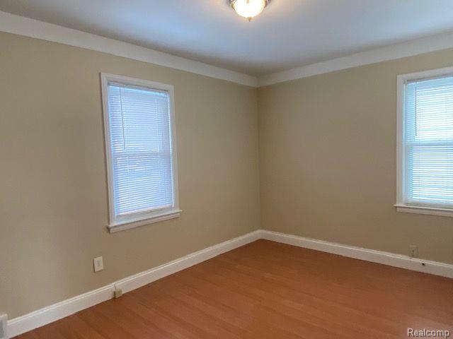 920 E MAPLEDALE Avenue, Hazel Park, MI 48030 — Photo 5