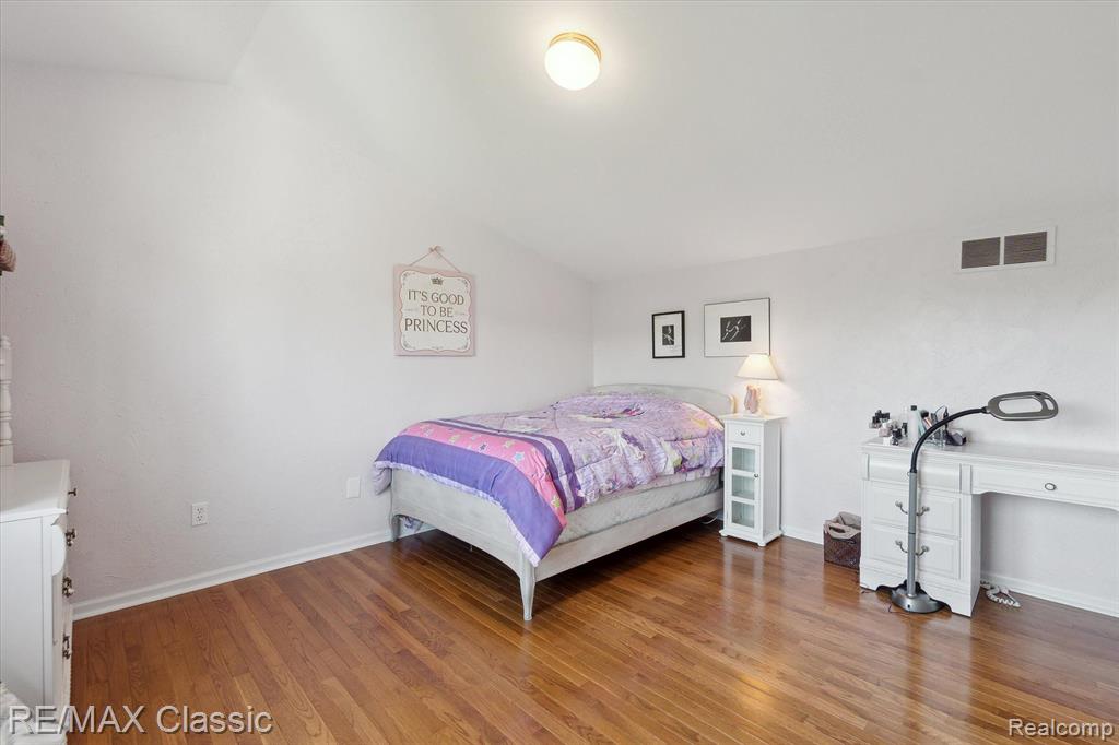 1202 ARBOR RIDGE Drive, 2, Brighton, MI 48116 — Photo 27