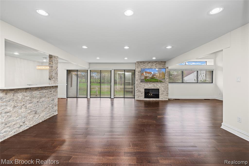 5324 Fairway Court, West Bloomfield, MI 48323 — Photo 8