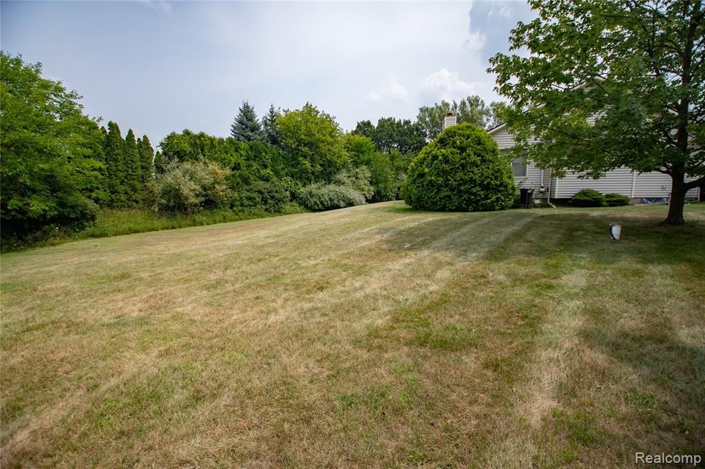 808 Vivian Lane, Oxford, MI 48371 — Photo 31