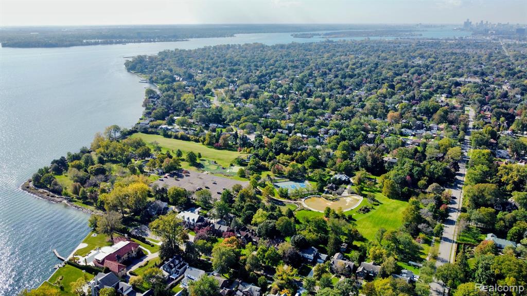 930 TROMBLEY Road, Grosse Pointe Park, MI 48230 — Photo 54