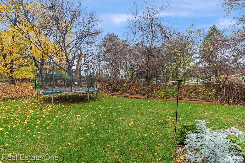 4781 PARVIEW Drive, Clarkston, MI — Photo 39