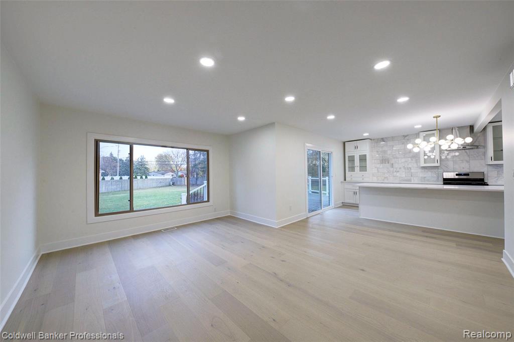 5076 Tyler Drive, Troy, MI 48085 — Photo 13