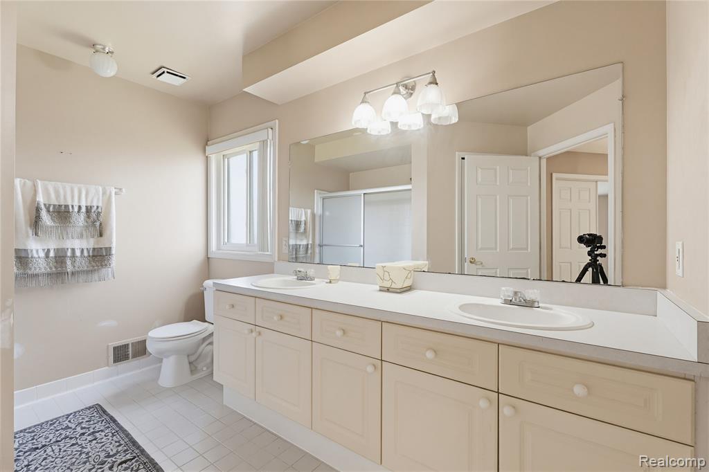 41116 Ginger Court, Sterling Heights, MI 48314 — Photo 37