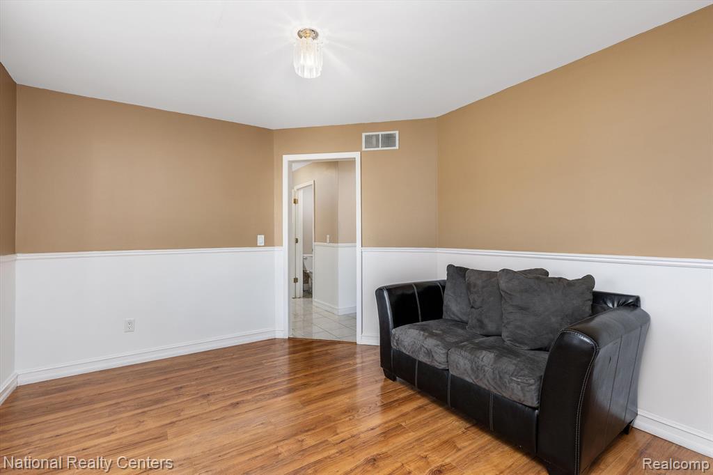 51569 PINEWOOD Drive, Macomb, MI 48042 — Photo 13
