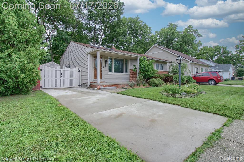 9118 Deering Street, Livonia, MI 48150 — Photo 3