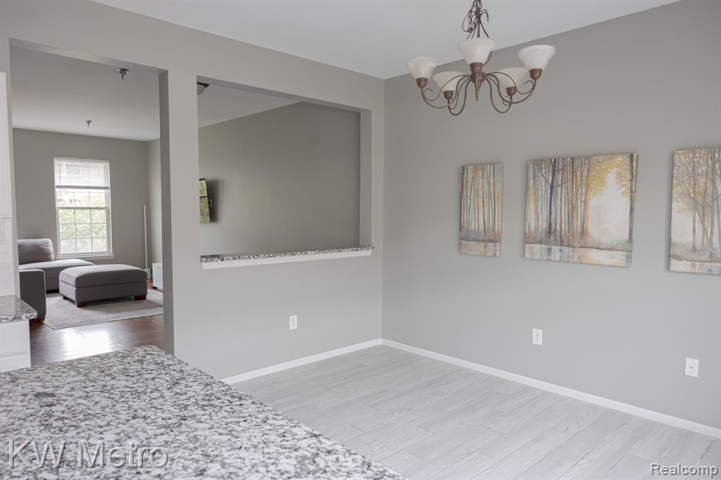 25493 Saint James, Southfield, MI 48075 — Photo 8