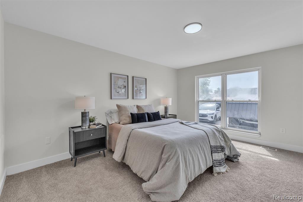 22653 Woolsey, Novi, MI — Photo 23