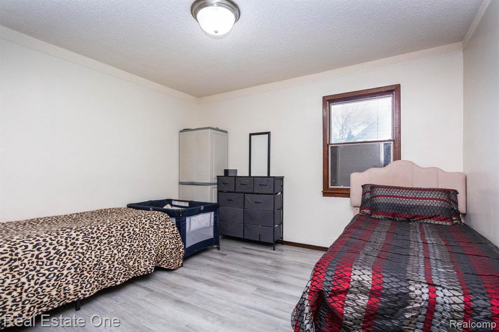 1977 Markese Avenue, Lincoln Park, MI 48146 — Photo 20
