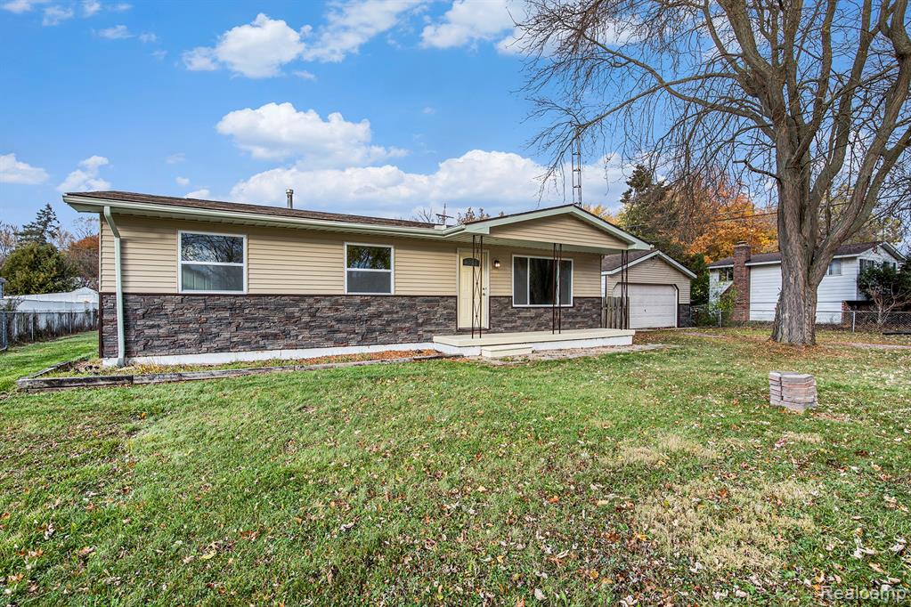 5111 Paro Drive, Flint, MI 48506 — Photo 2
