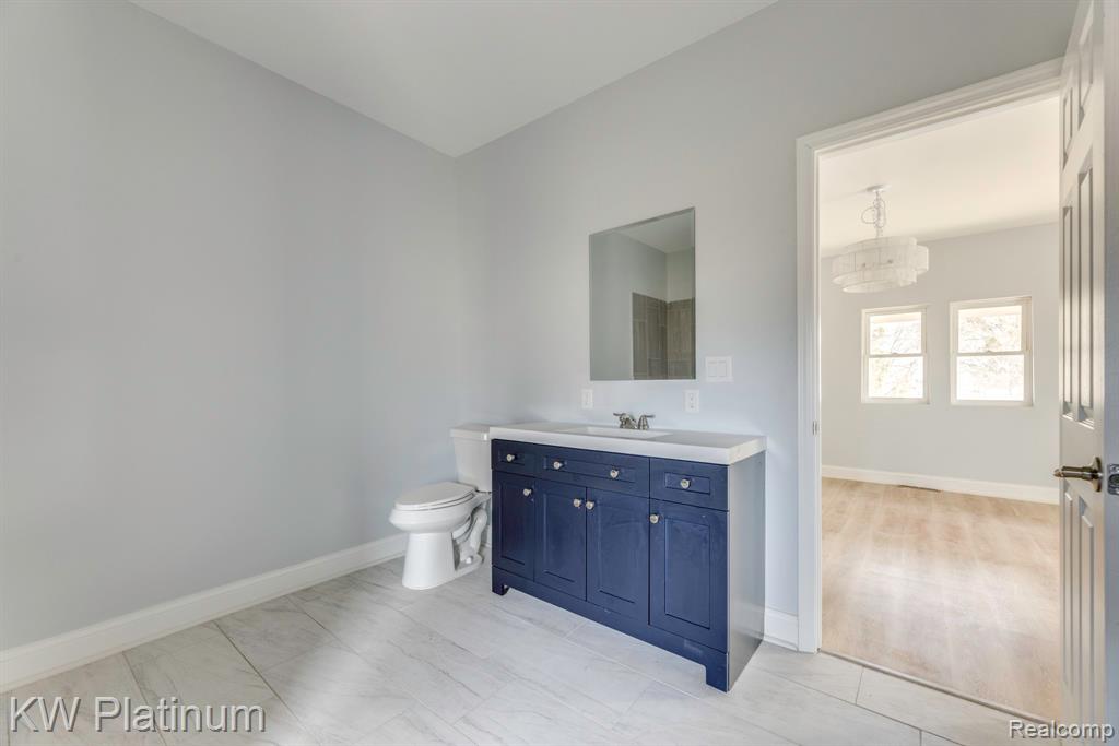 2819 Ravenswood Road, Port Huron, MI 48060 — Photo 13