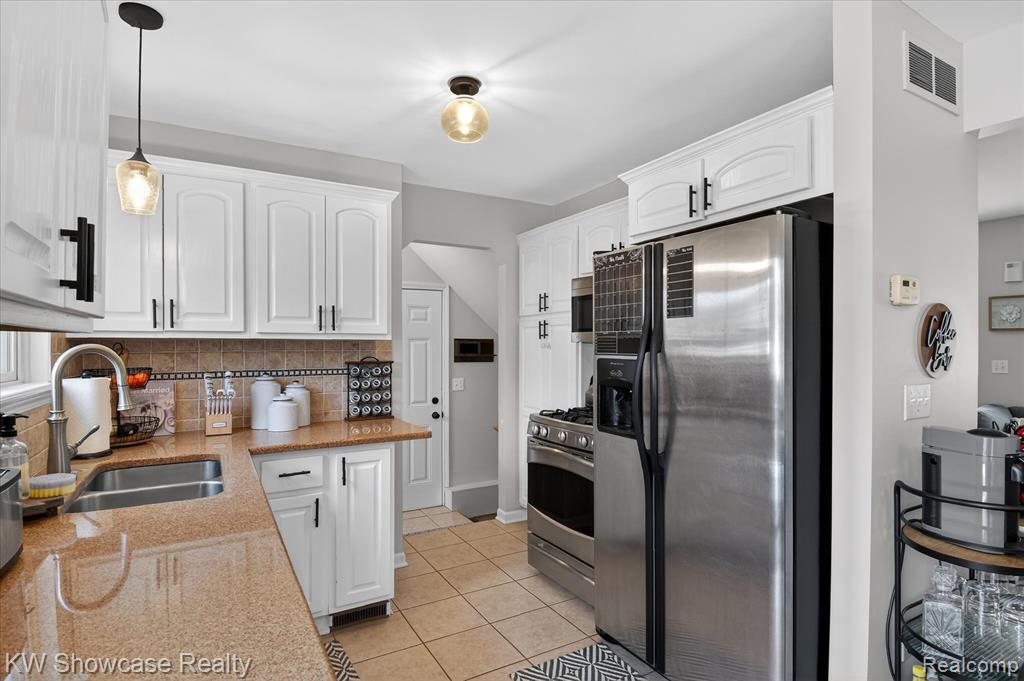 622 Elizabeth Street, Milford, MI 48381 — Photo 16