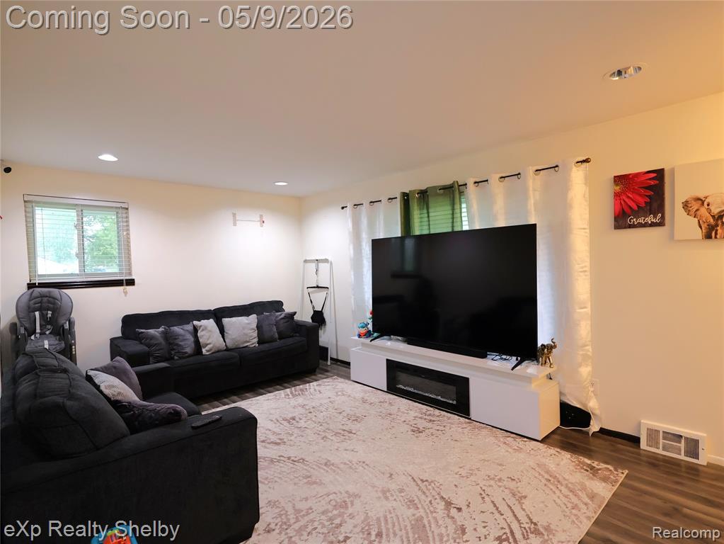 719 Sheryl Drive, Waterford, MI 48328 — Photo 5