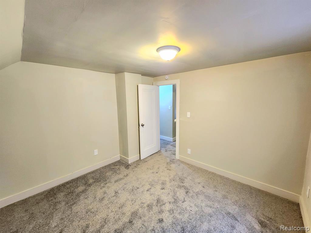 9258 BOLEYN Street, Detroit, MI 48224 — Photo 17