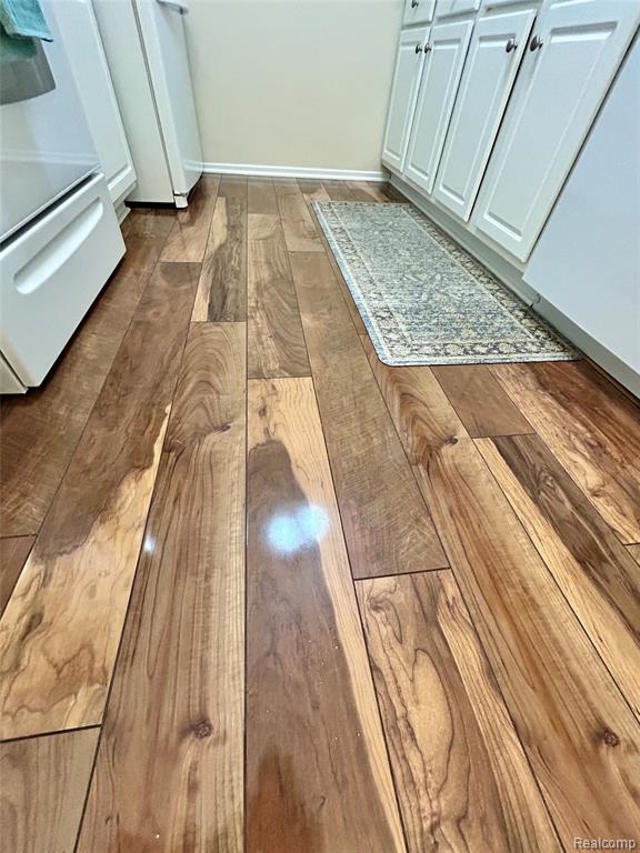 9545 Woodside Circle, Grand Blanc, MI 48439 — Photo 10