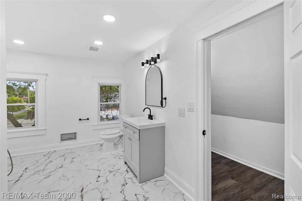 605 Eureka Road, Wyandotte, MI 48192 — Photo 21