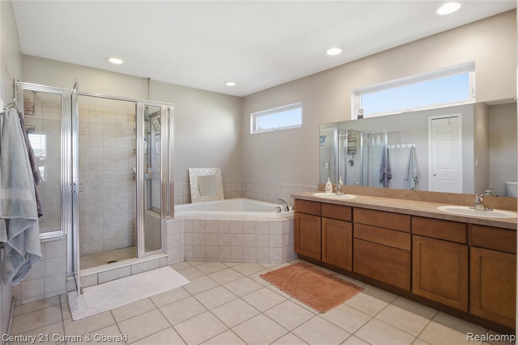 23537 Crescent Ridge Drive, New Boston, MI 48164 — Photo 20